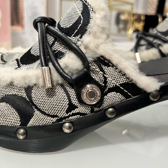 Coach Mules/ Clogs with Coach Signature Cs - Picture 5 of 9